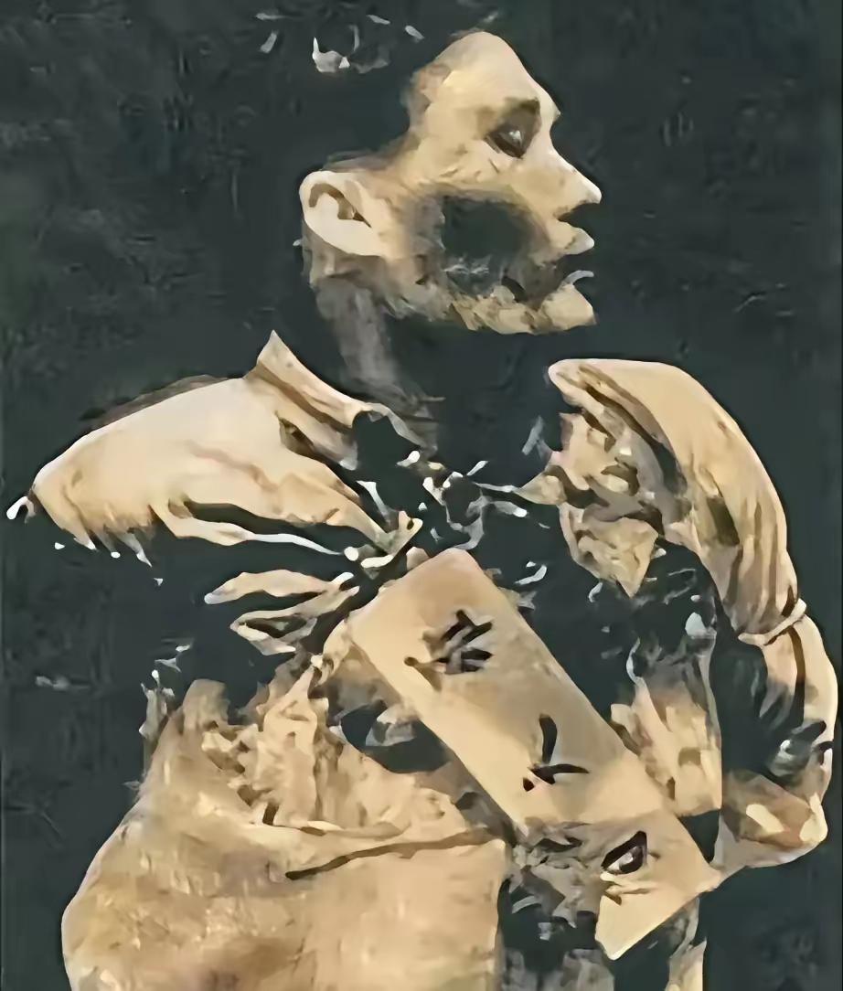 同胞们，请记住他，敌人为了逼他投降，将辣椒水、煤油灌进他嘴里，还挑断了他的手脚筋