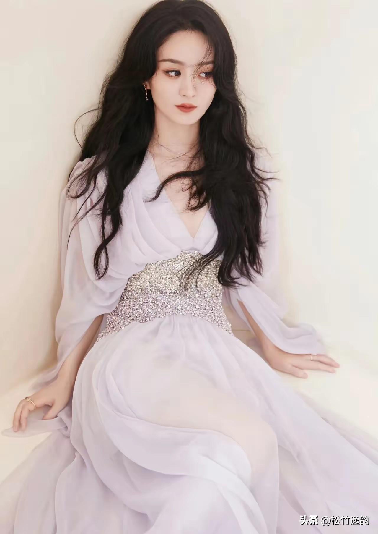 赵丽颖，你疯了吧！
让闺蜜当经纪人？
内娱家庭作坊的亏还没吃够？

如果这件事是