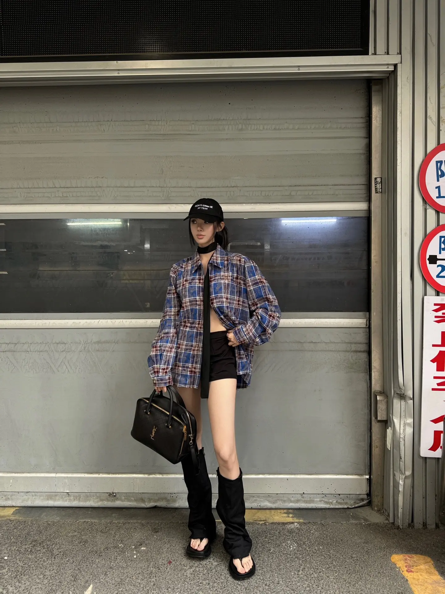 女生不会嫉妒我 只会爱上我。