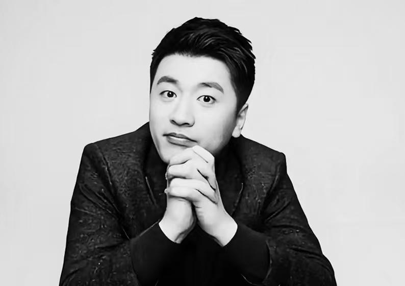 世间再无张雪峰，现在很多人都在担心，他留下的公司和IP，有人接得住吗？2026年