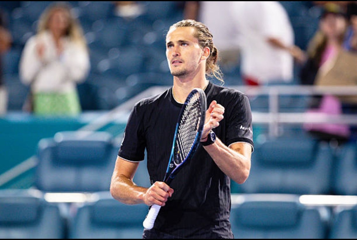 WTA1000迈阿密站迈阿密大师赛，兹维列夫6-1 6-2 击败塞伦多洛，萨沙第