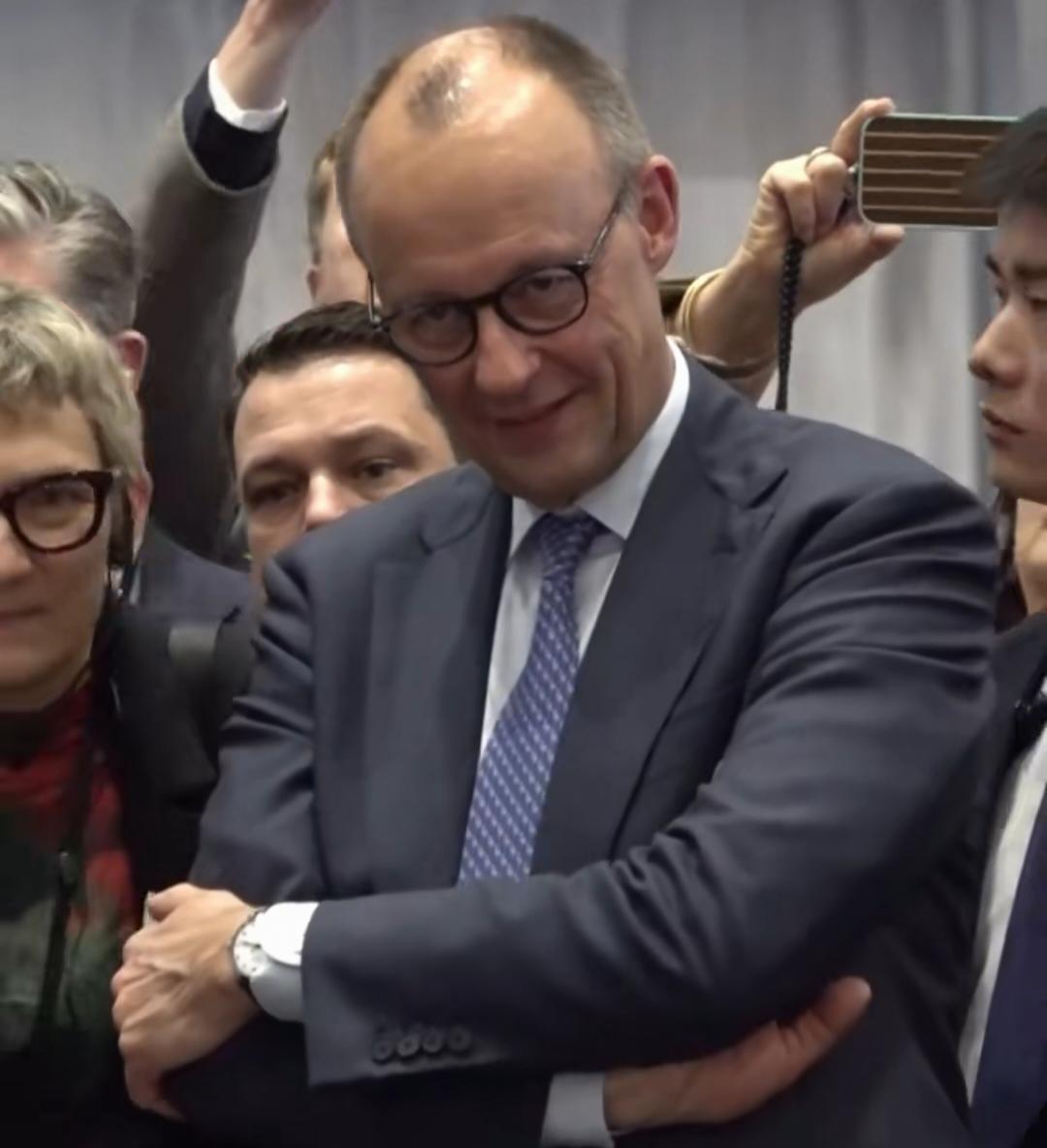 德国总理默茨26日到杭州参观宇树科技，这事儿挺有看头。宇树科技董事长王兴兴说深感