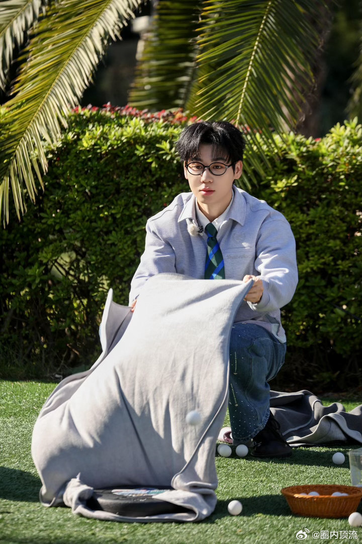 原来文韬上名学是邵明明推荐的名侦探学院从第一季到第九季，院人初代的双向奔赴直接封