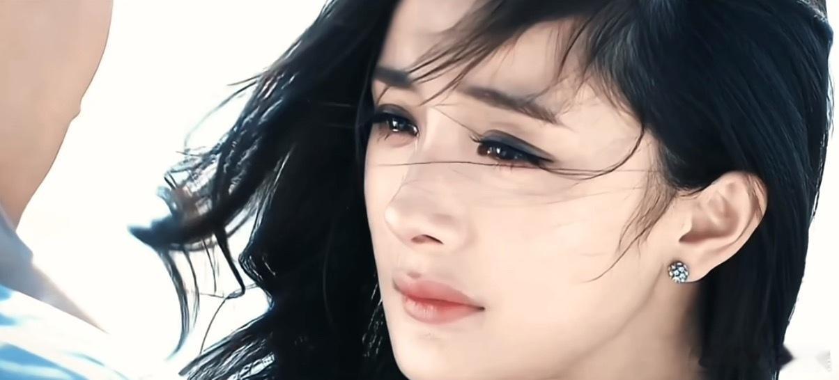 杨幂早期真的是小说女主的长相 