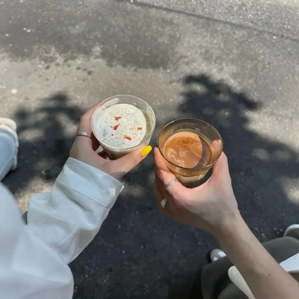 𝐋𝐢𝐯𝐞 𝐭𝐨𝐝𝐚𝐲人闲情绪多，百忙解千愁三餐藏温暖，四季皆安