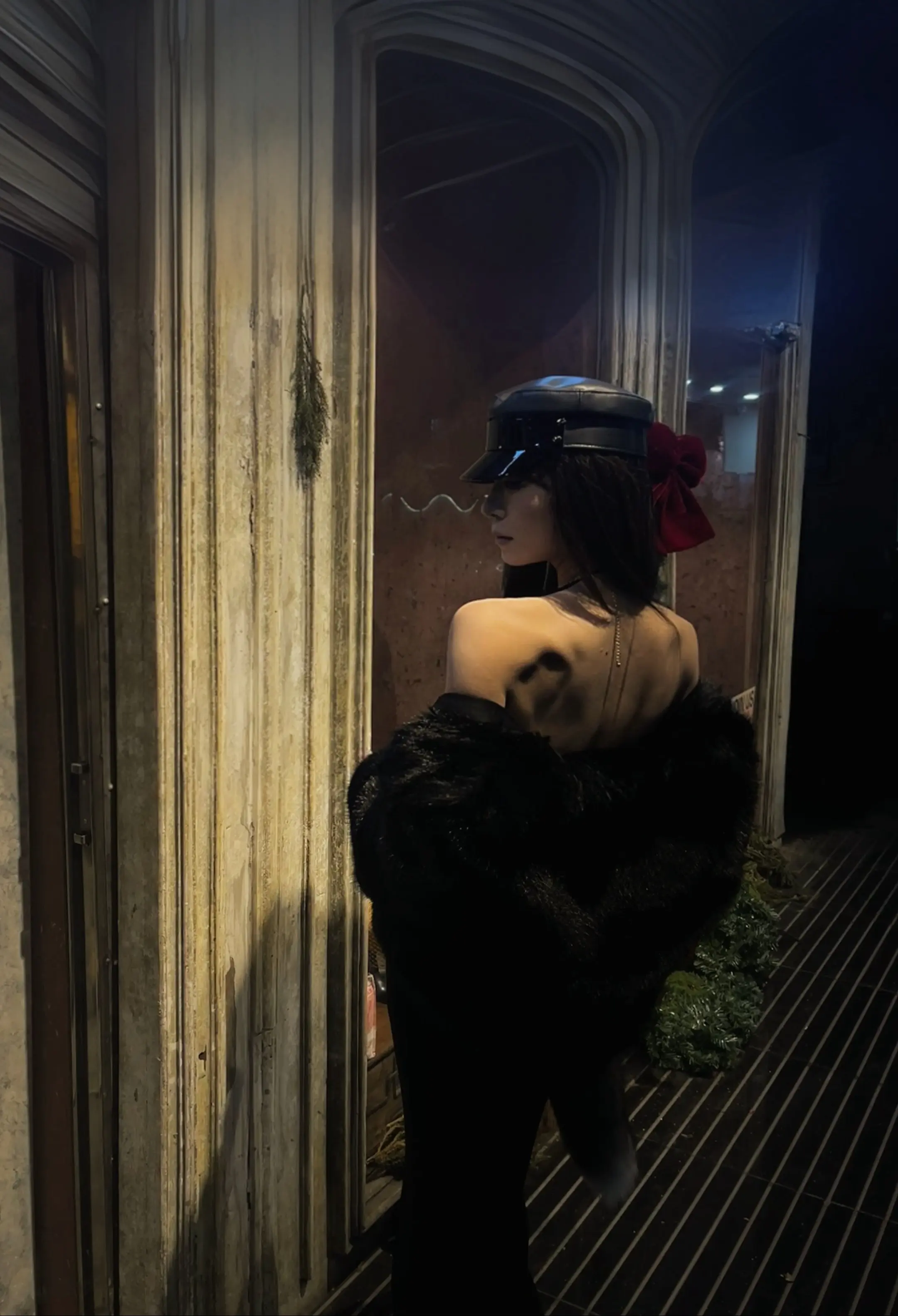 关于黑色的性张力。