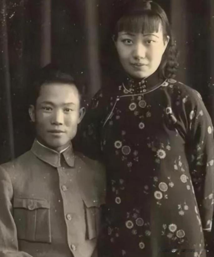 1925年，陈诚回家奔丧。7年不见的妻子，想与他同房。妻子刚到床上，就被他强行推