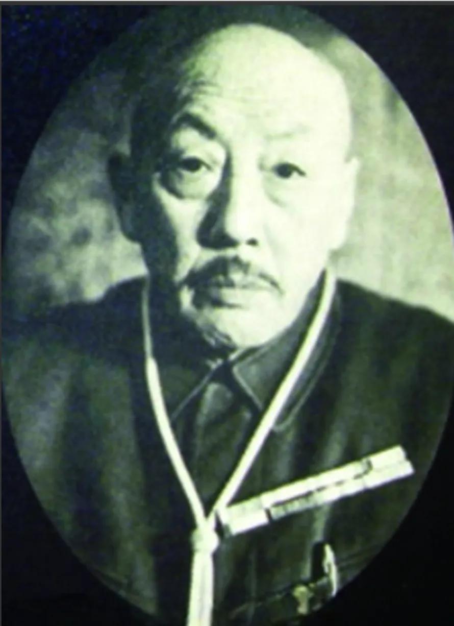 1950年，张景惠作为第二批战犯由苏联引渡回国，抵达抚顺战犯所，接收战犯现场，张