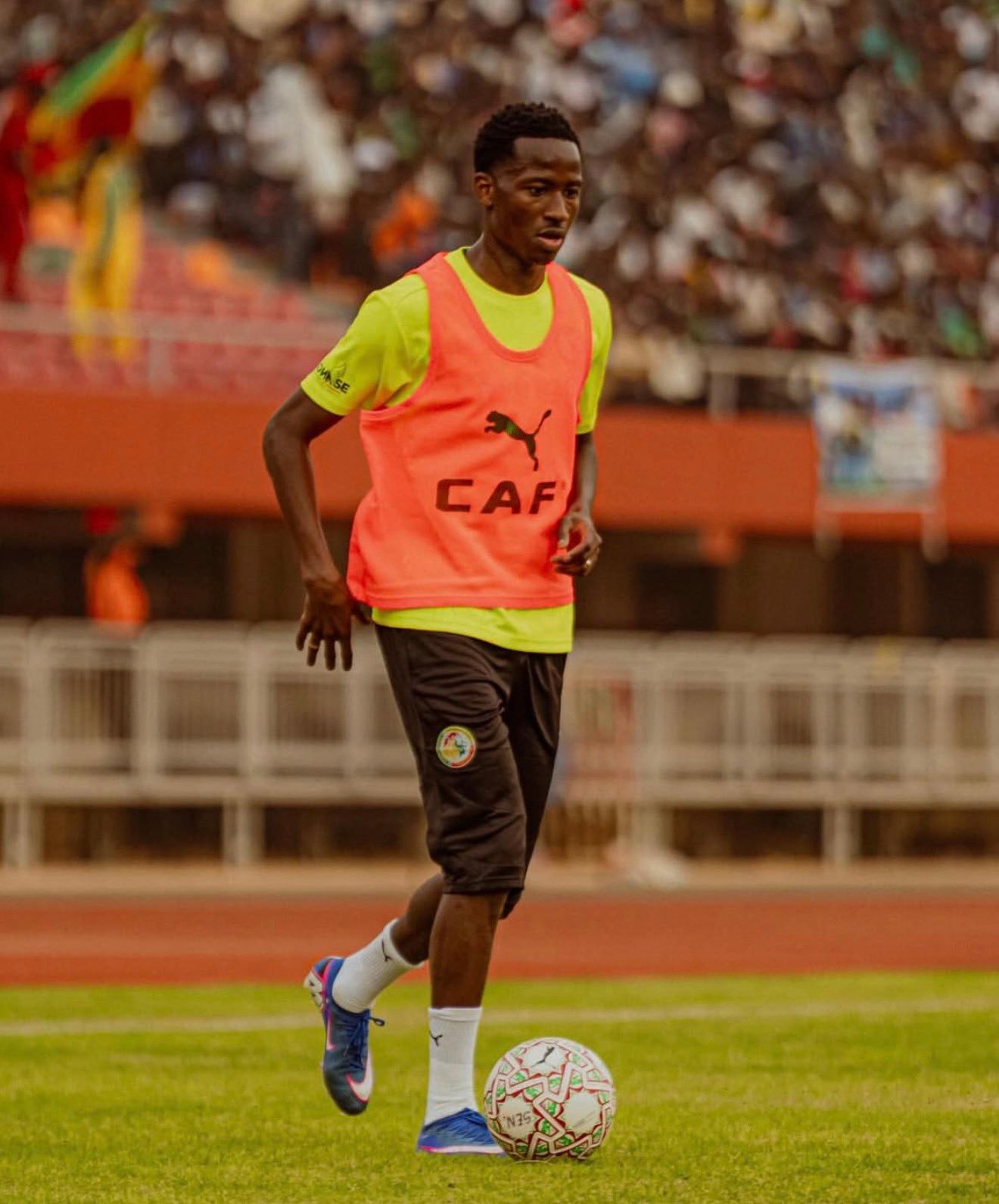 塞内加尔队友盖耶确认，包括萨尔在内，多名塞内加尔球员因病缺席了决赛。🇸🇳 