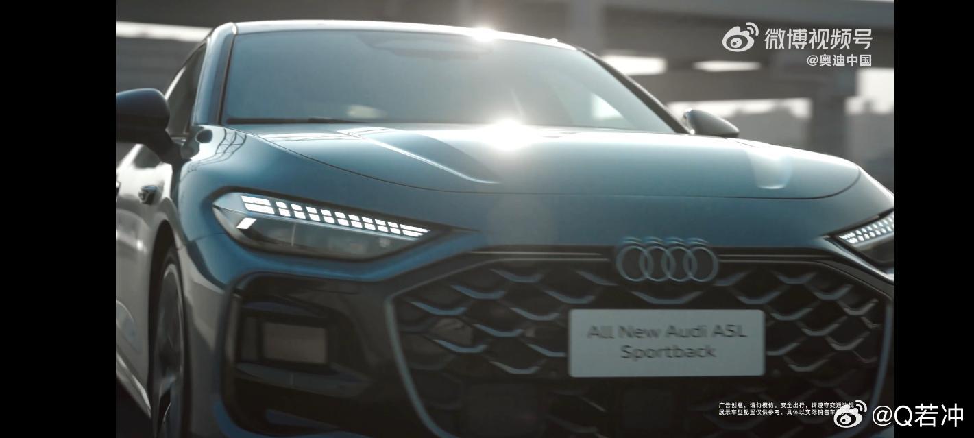 下一代奥迪驾到更懂智能的燃油车  午后的展厅里第一次坐进上汽奥迪A5L Spor