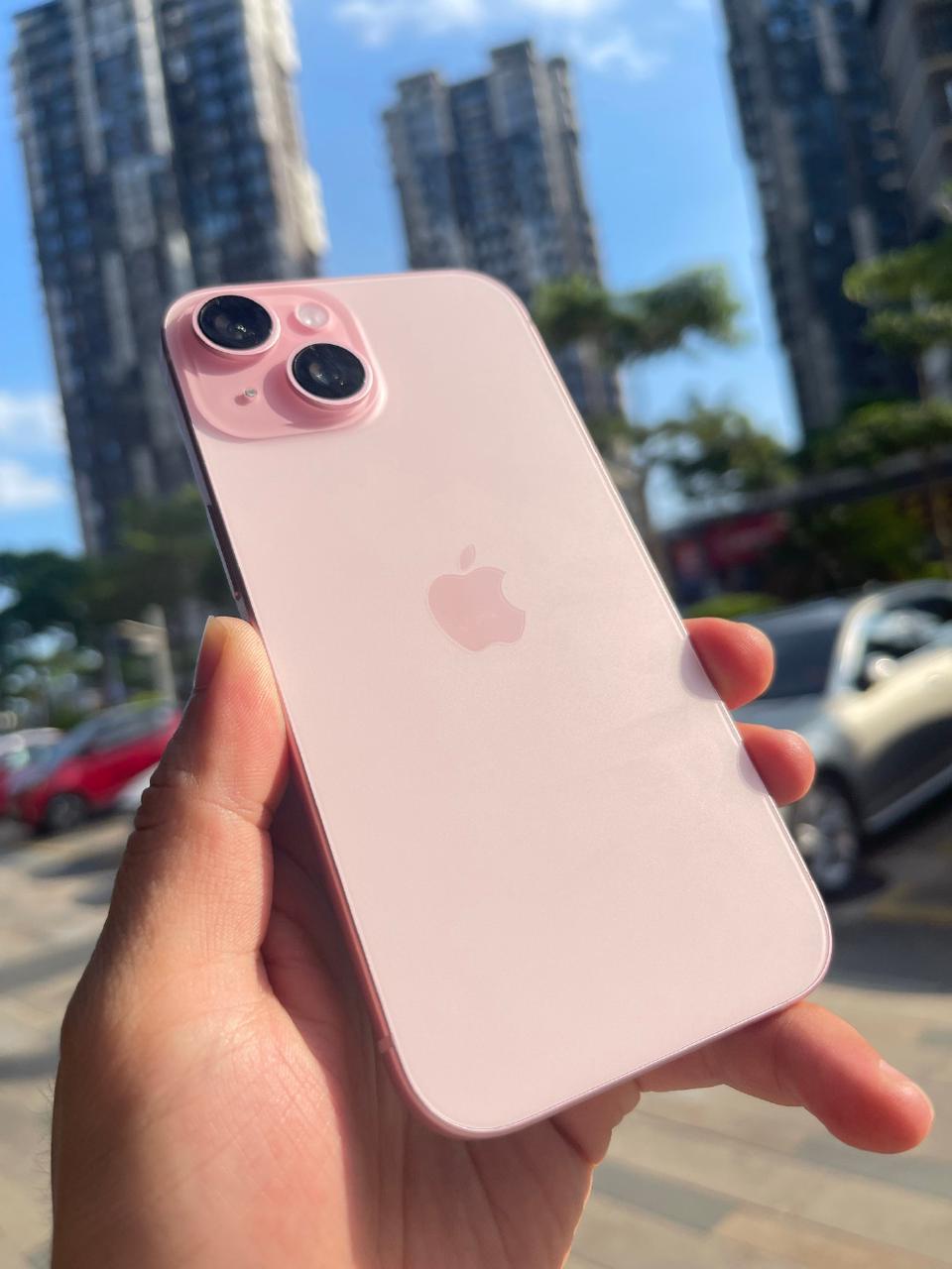 这波又省钱了！今年本想攒钱冲苹果，但iPhone 15看似升级很大，我想要的却一