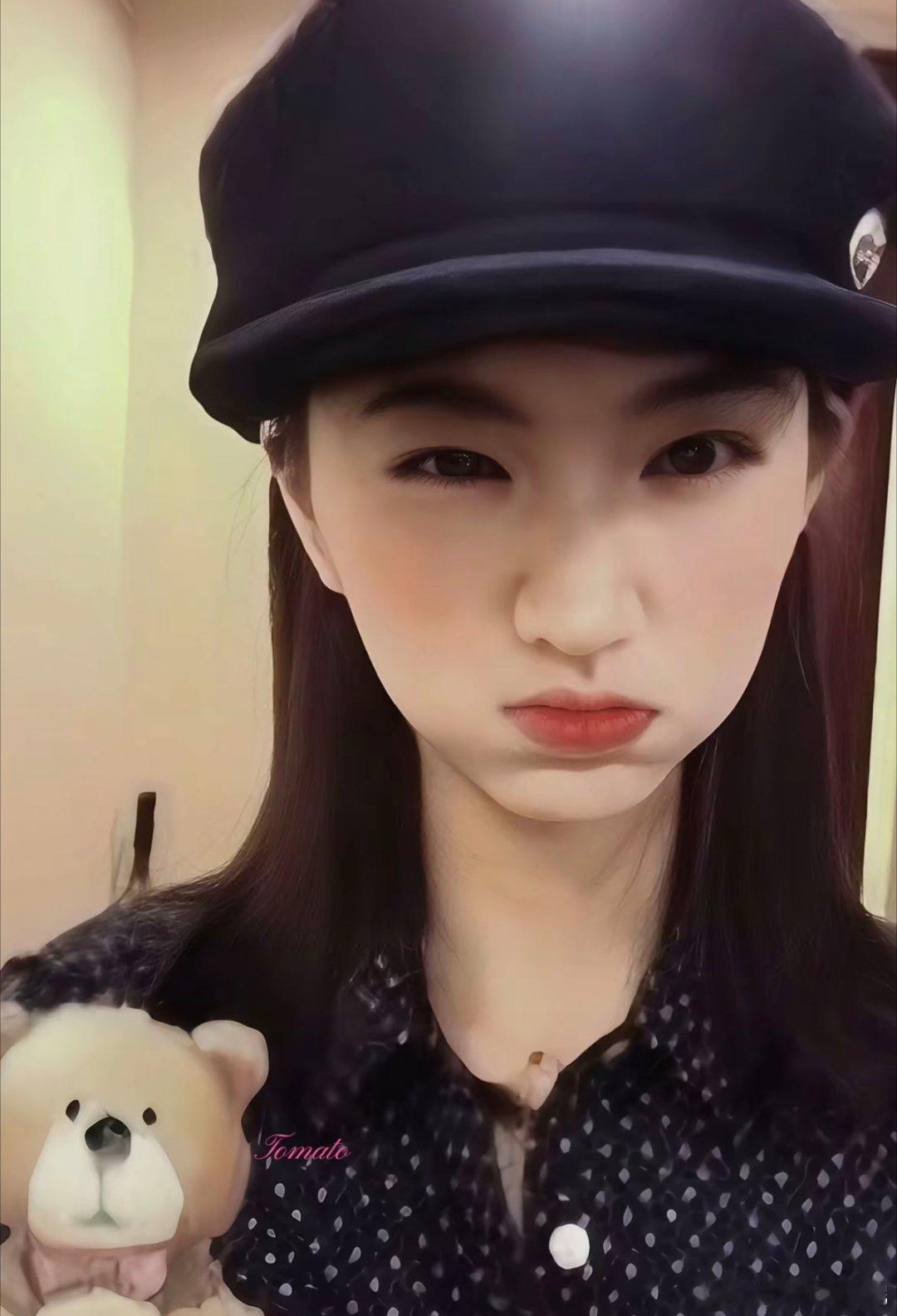 宝宝 你是萌物中的萌物 萌物中的统治者 萌物之主 萌物的终结者 萌王 萌师 萌神