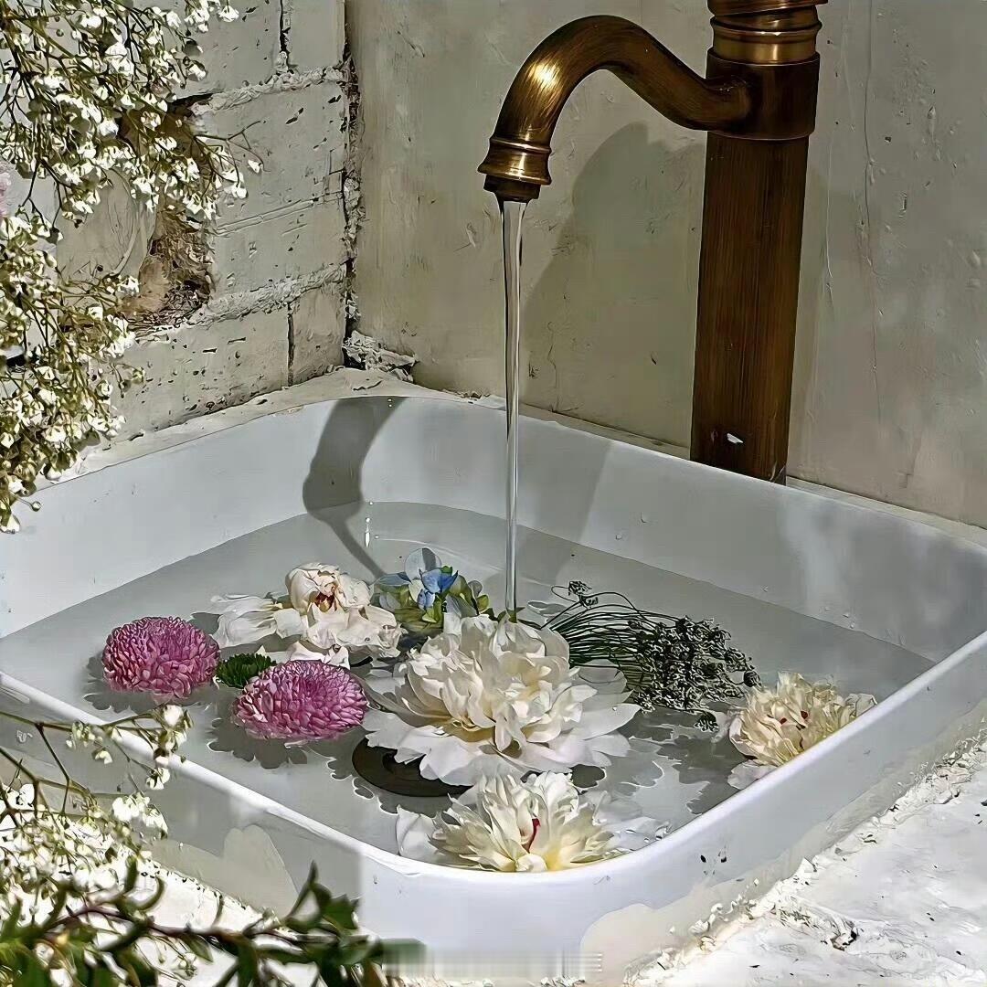 “²⁰²⁶/₀₁ᵕ̈ 🥰⁾⁾偷一句，去朋友圈置顶吧 ”𝟬𝟭.“人间生活实况