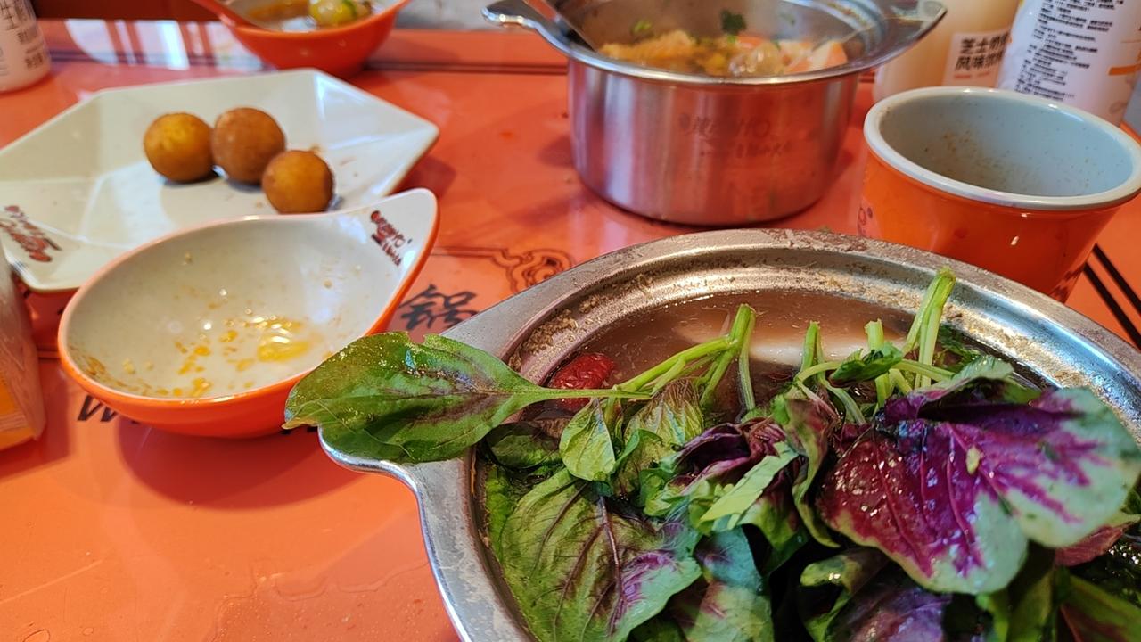 我最好的万能搭子，去哪都行，吃什么不挑，从不扫兴，可打可骂，一分钟又能和好，我最