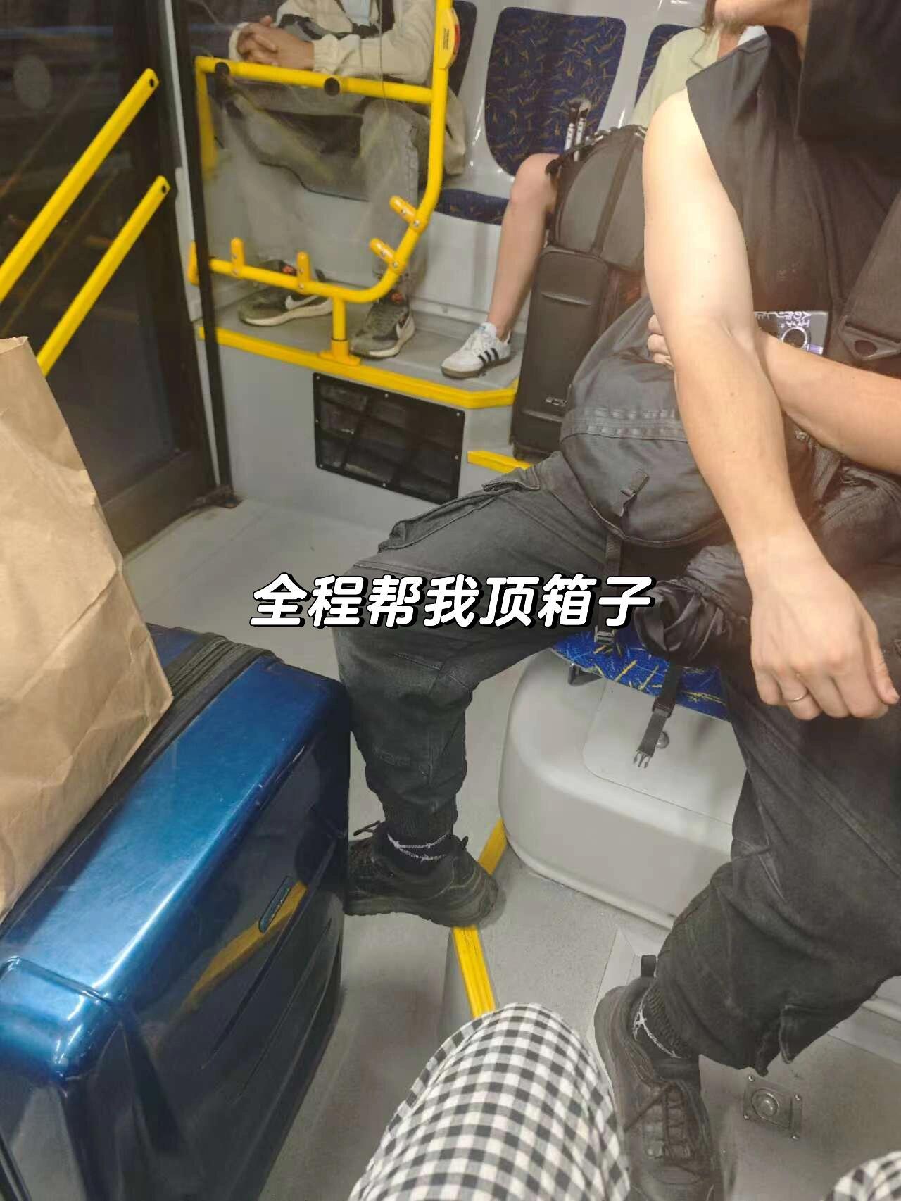 俄罗斯人在面冷心热这一块 ​​​
