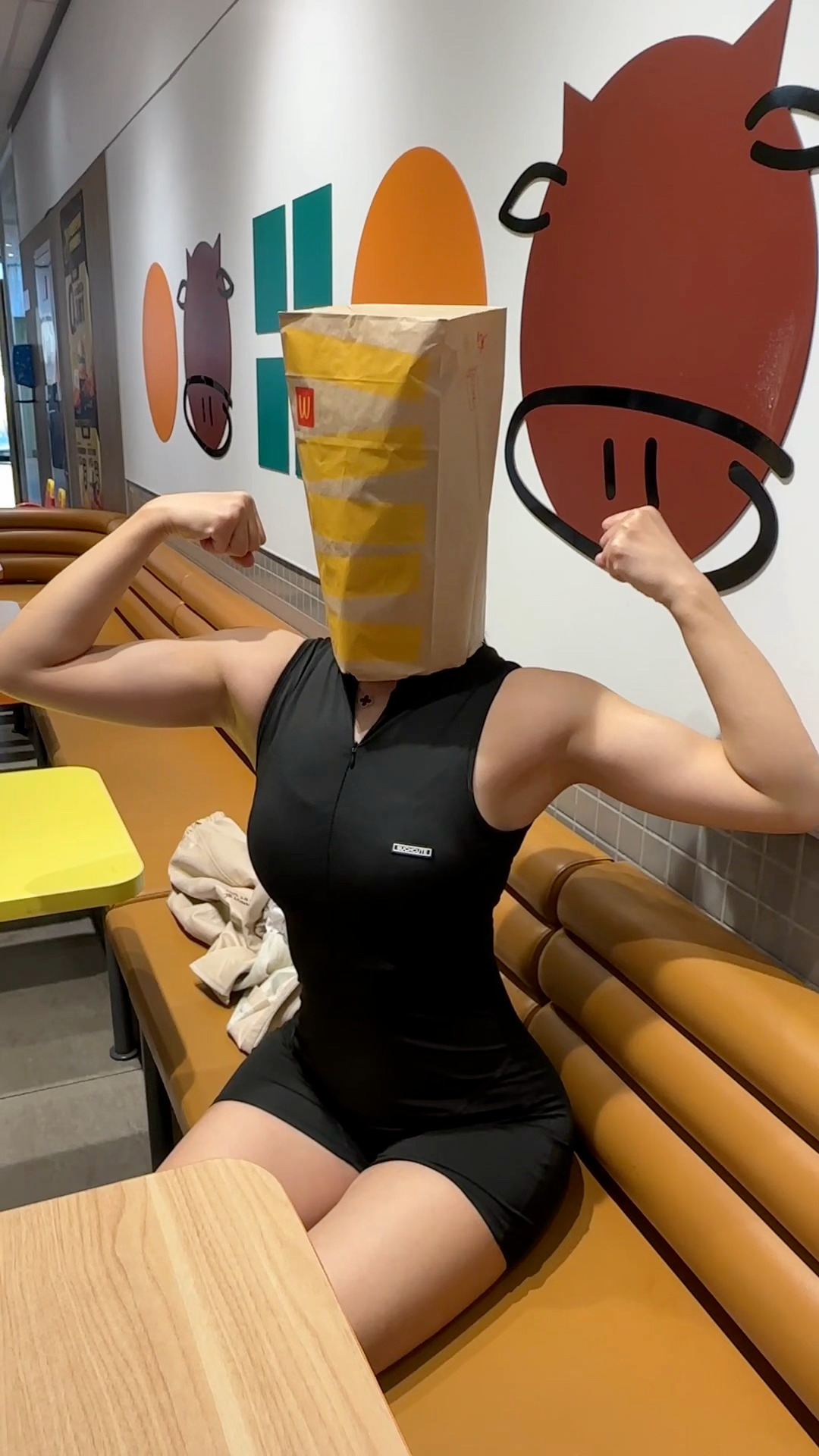 怎么判断自己头大不大 就是袋子能完全戴上和完全摘下 不可以撕袋子哦 让我看看谁会