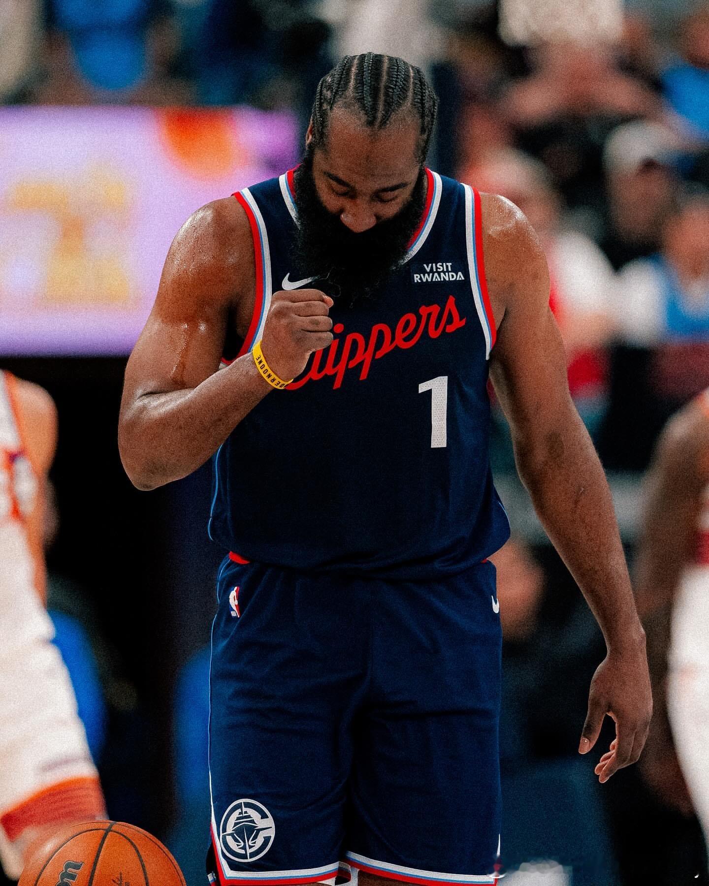 登哥更新ig晒昨日赛场照：there’s no place like home…