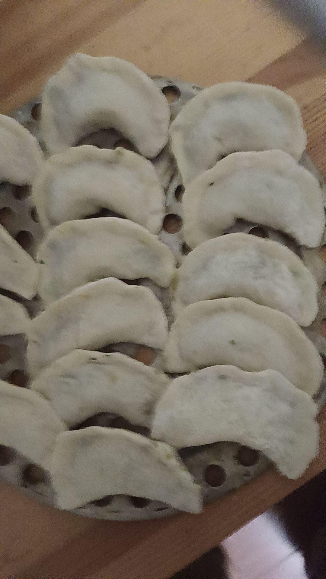 今天包素饺子吃了，从过了年就感觉时间很紧张，空下来就自己做，买的饺子怎么也比不上