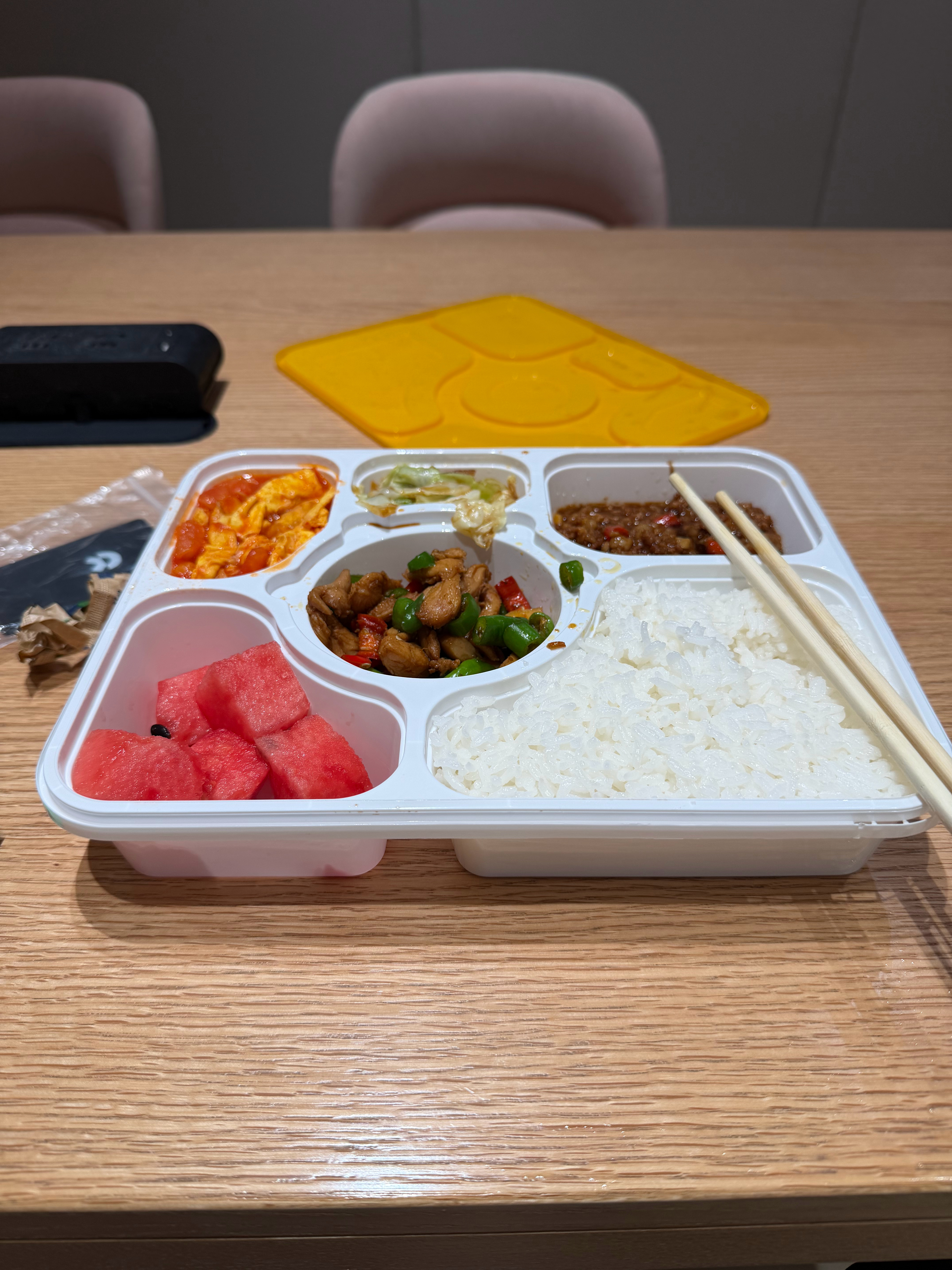 恰上蔚来的饭了