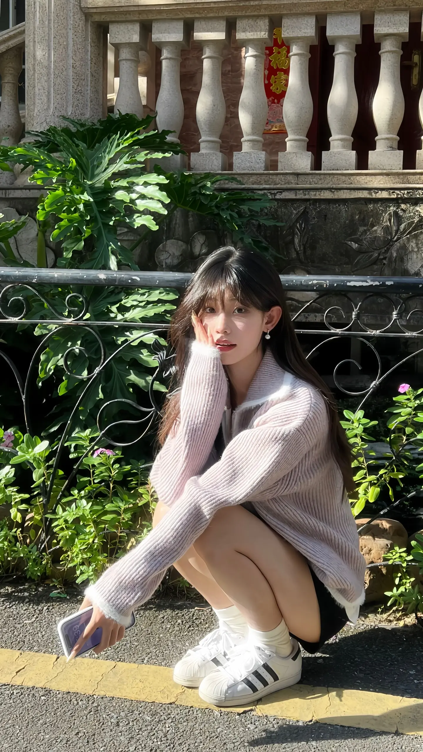我问从前的爱为何变成今天 你说万物各有时令 爱也到了秋天