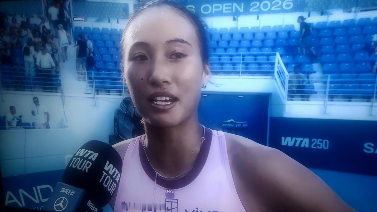 北京时间7月15日晚，雅典WTA250女单次轮，郑钦文以6-4、6-1横扫澳大利