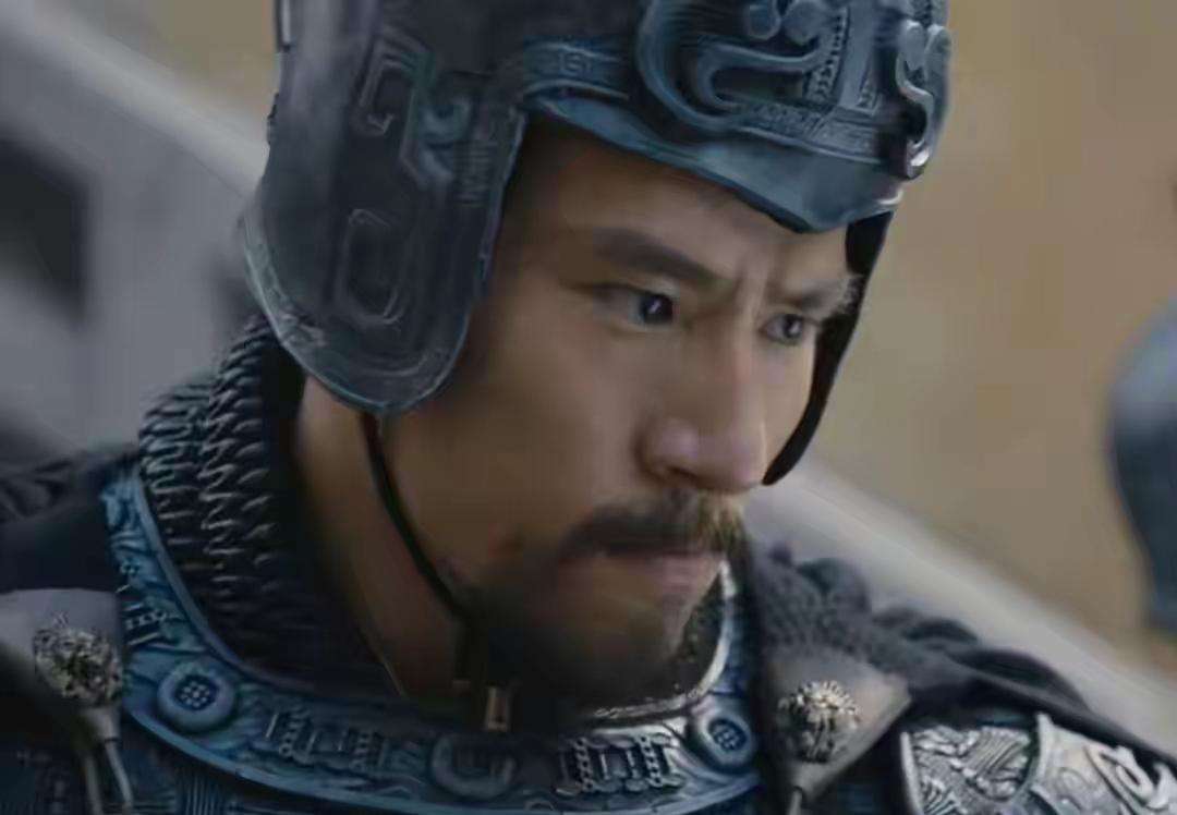 曹彰在斜谷，连斗十员蜀将，击退了赵云、马超等名将。曹操感慨道：“我的黄须儿，不亚