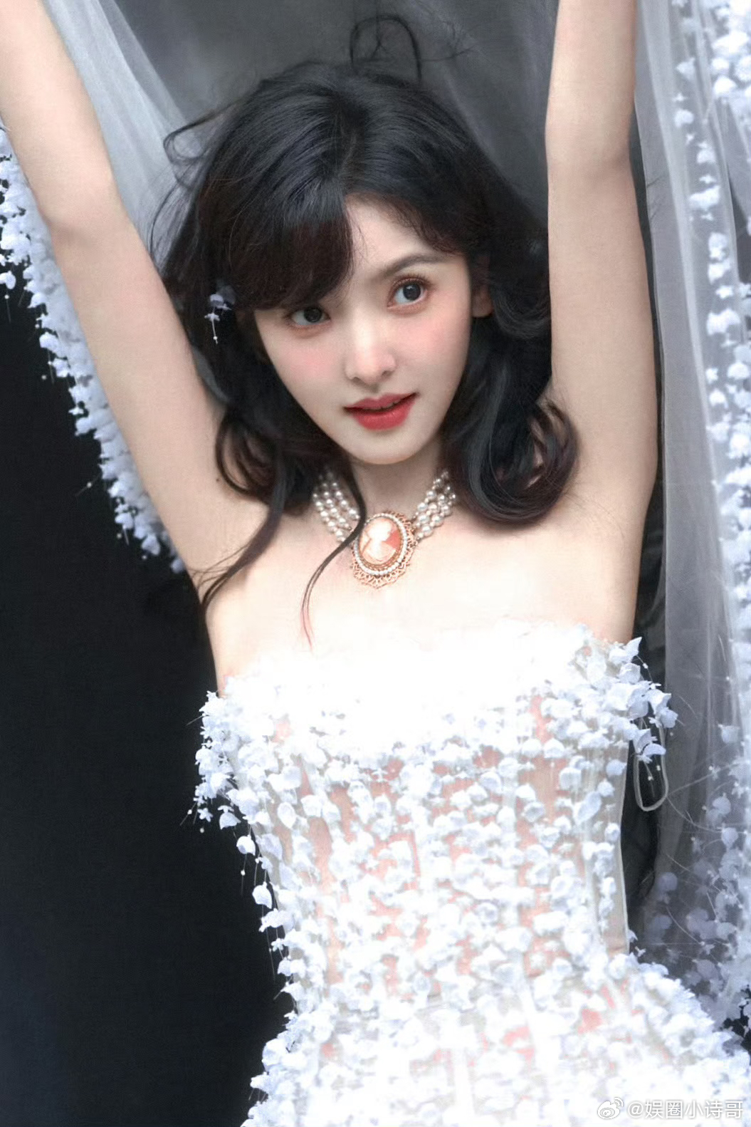 怼脸美的可以做小卡的程度