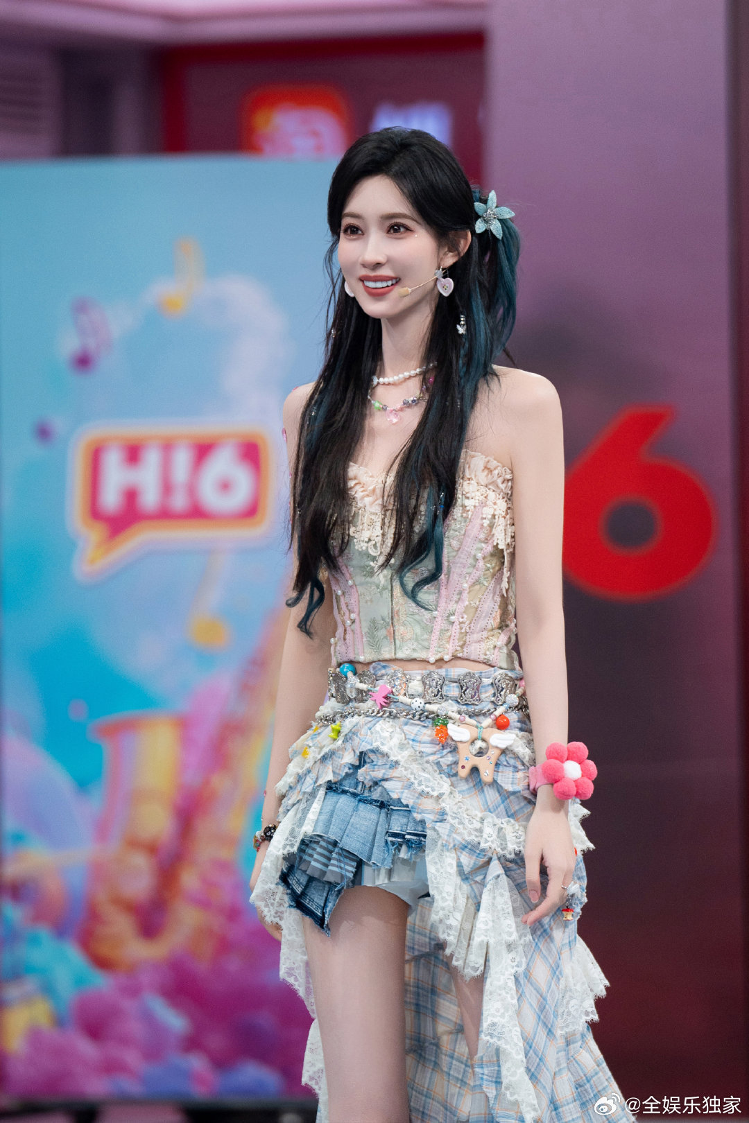 孟子义[超话]孟子义小冤家舞台直拍你好星期六舞姿优美就算了，歌声还甜到心窝里，每