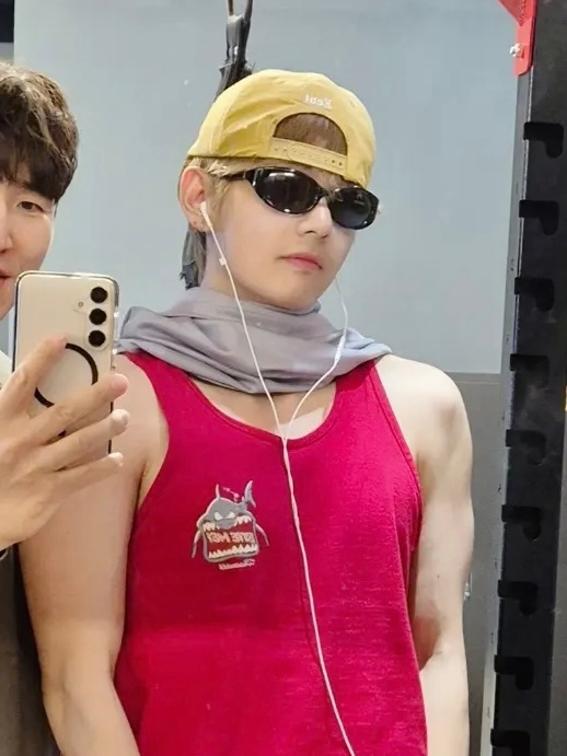 金泰亨🌻金泰亨kpop永一 宝宝今天去健身啦 好自律😭😭😭 