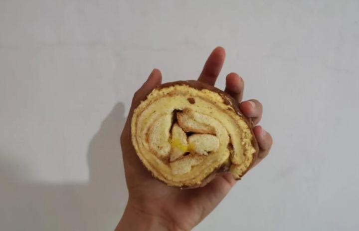 偶然路过济南的老字号一大糕点，闻着店里飘出来的香味，无法控制住馋虫，于是不由自主