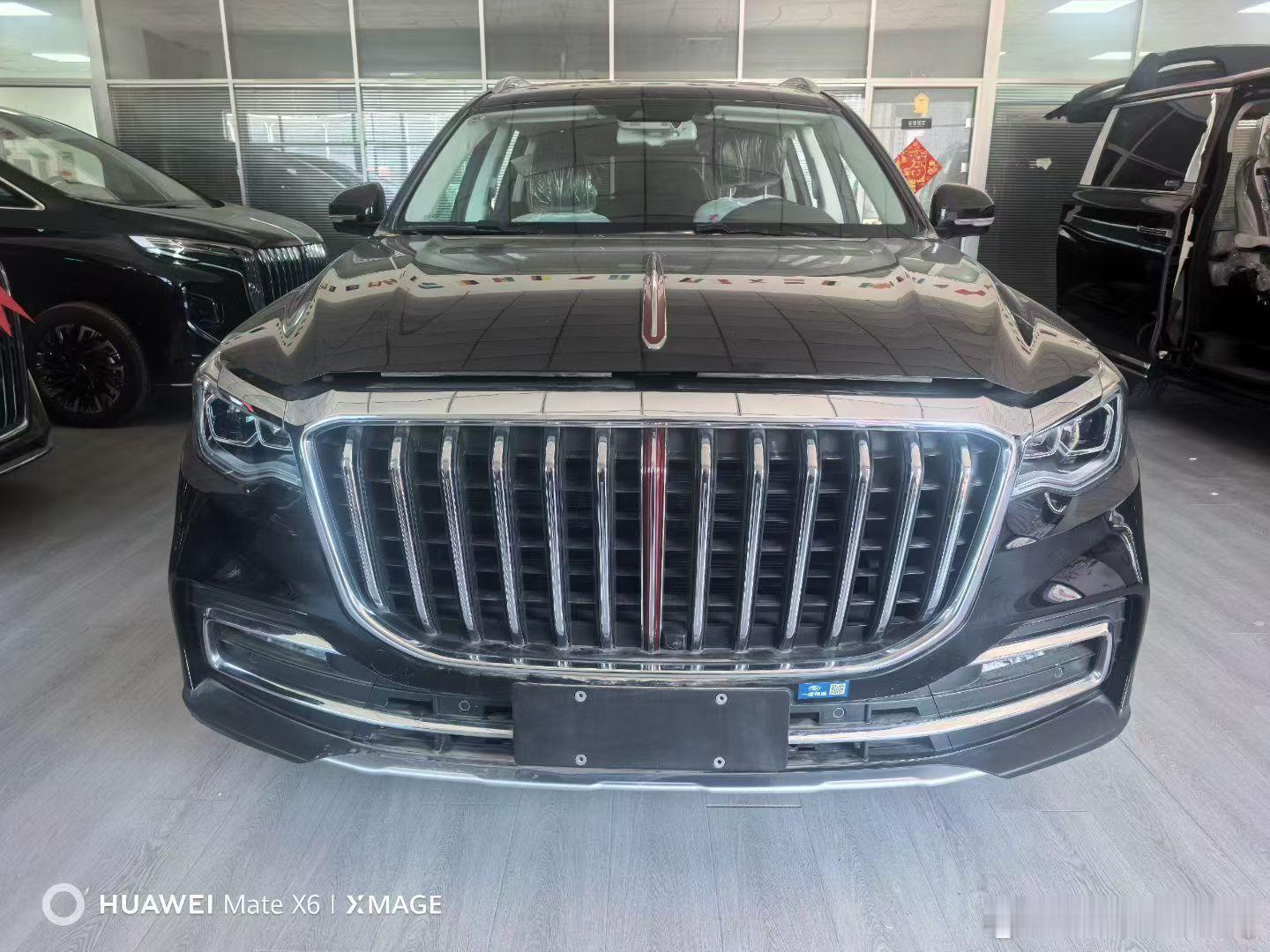 红旗HS7 3.0T 机械增压 智联版5座 7座指导价415800元  全款裸车