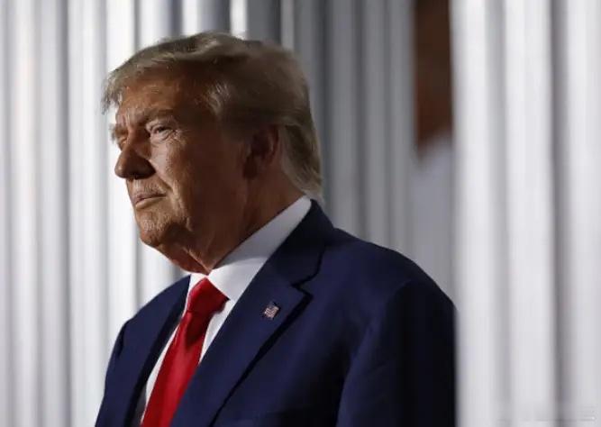 美国总统特朗普宣布重大决定！当地时间23日，美国总统特朗普表示，在与伊朗谈判持续