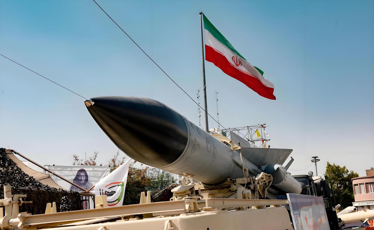 特朗普要给世界留下一个巨大的包袱，自己却开始找台阶下了！
当地时间3月30日，美