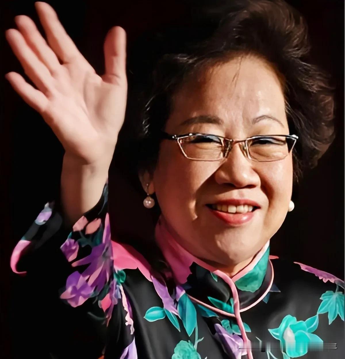 台湾地区前副领导人 —— 吕秀莲女士曾多次表示 ：我们宁愿要一个中华！

吕秀莲