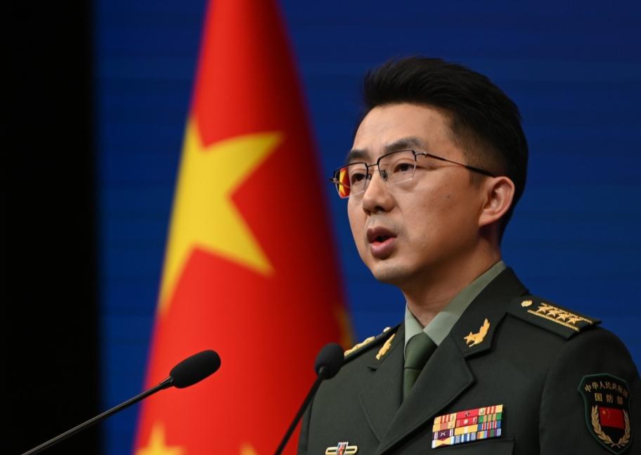 奉劝所有中国人，务必要做好心理准备。  

央视军事频道最近反复在提醒。国防部新