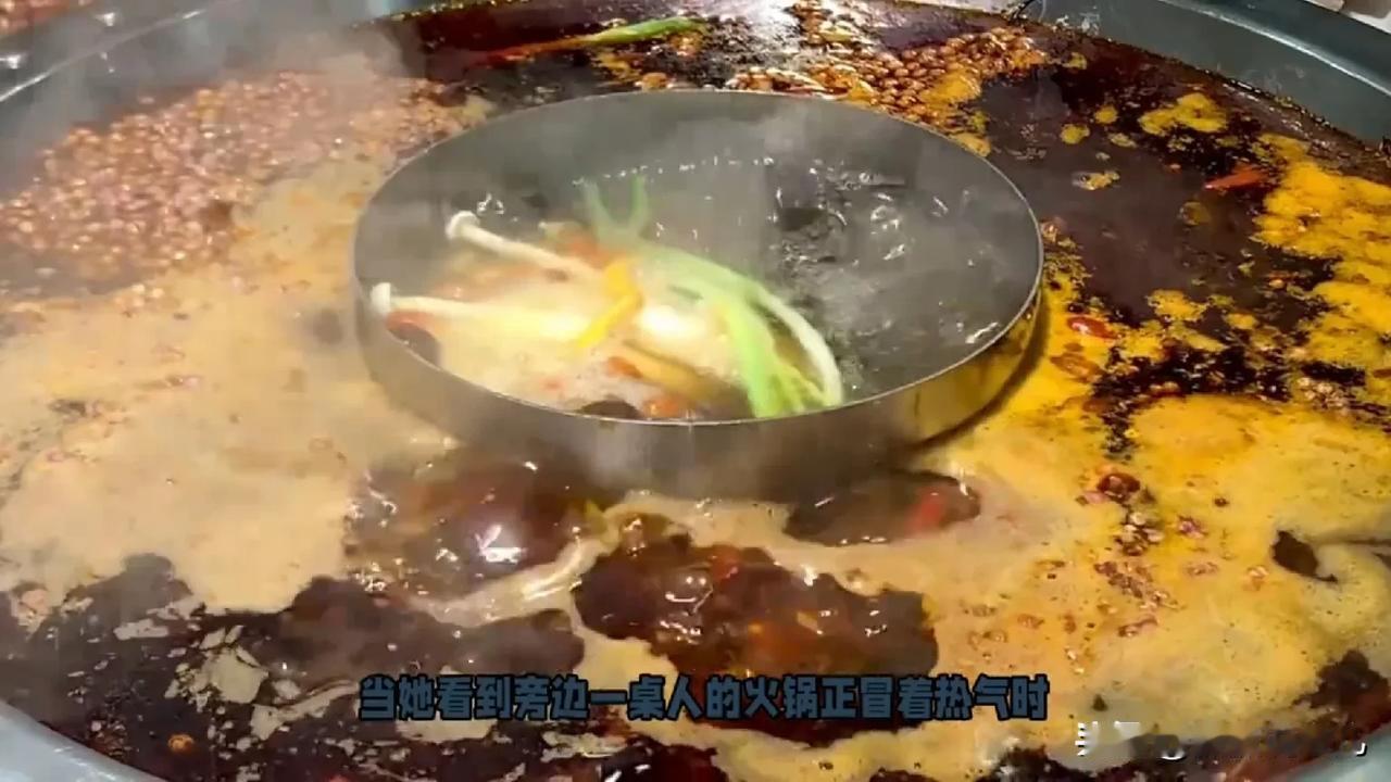火锅里的“鞋子风波”，折射家庭教育之殇
 
在一家热闹的火锅店，一场令人啼笑皆非
