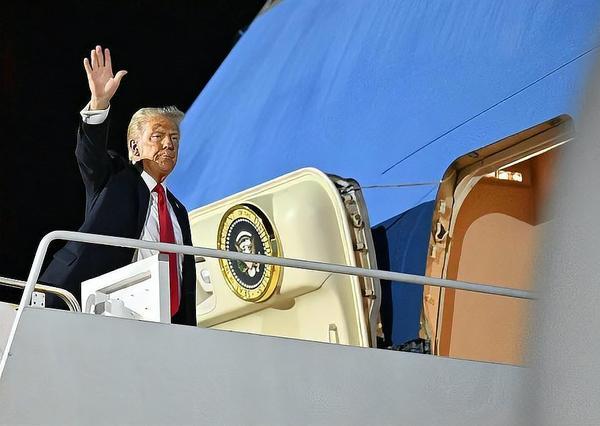 急转直下！德国格陵兰岛军事行动44小时“闪退”，美国关税大棒立威

一场被舆论紧