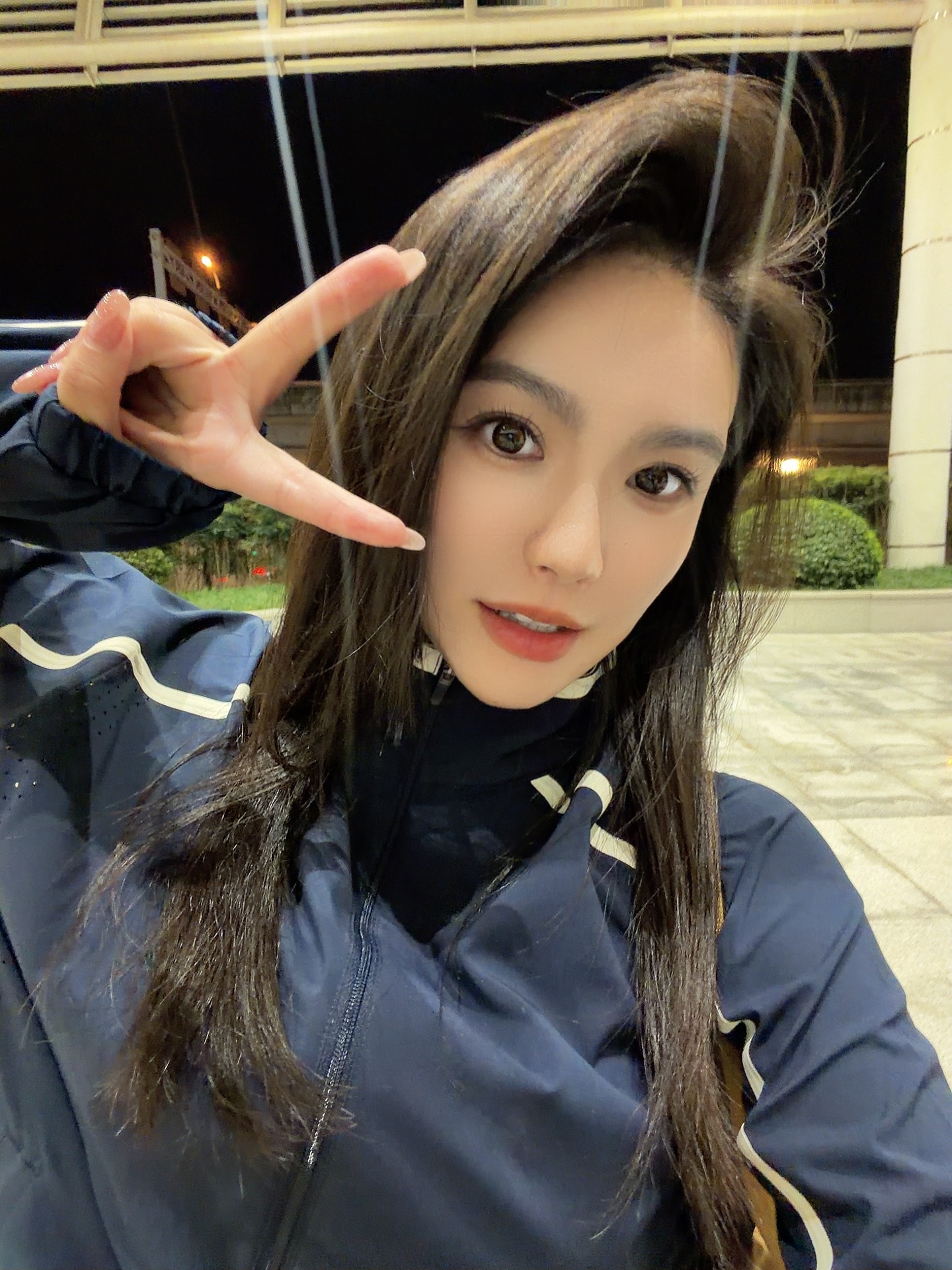 我回家了！！！！住一晚再走[笑cry][笑cry][笑cry]我麻麻的饭菜在等我