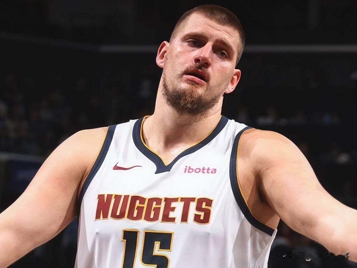 老詹三双难敌约基奇！NBA最新战报来袭
今日NBA常规赛激战正酣，湖人与76人的