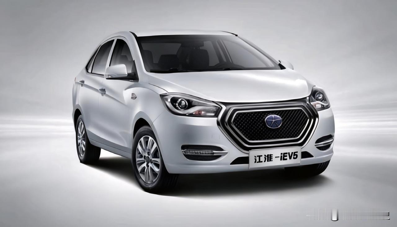 江淮EV5——续航里程:200公里
江淮iEV5在上海车展上正式上市，补贴后8.