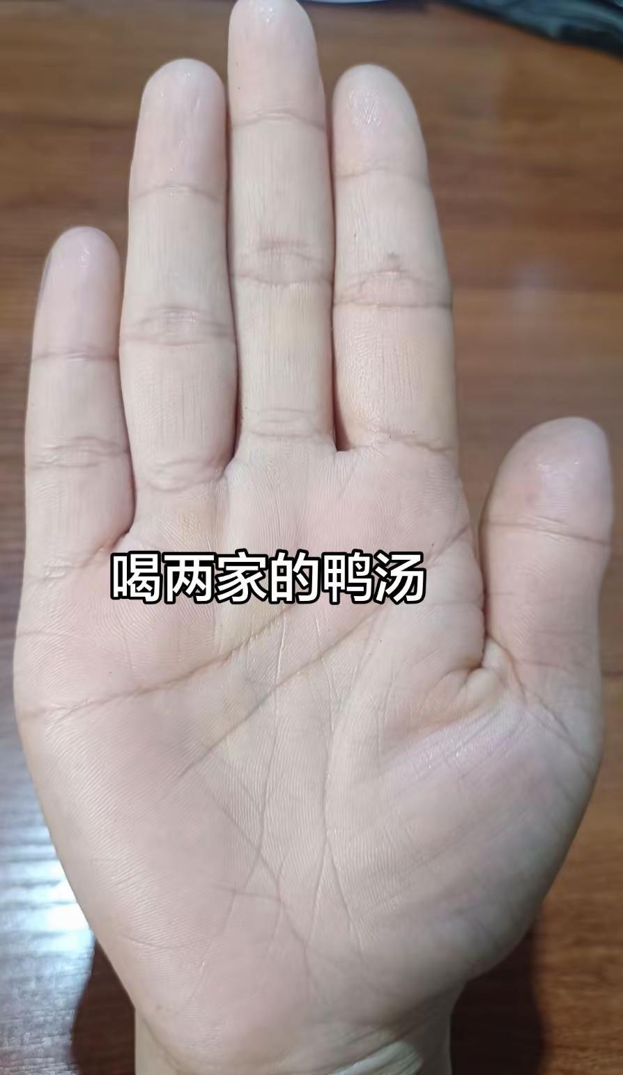晒美甲的新方式，秀出你的美甲