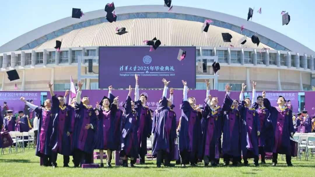 比亚迪蝉联清华民企就业Top2，人才赋能产业领跑
近日，清华大学发布2025届毕