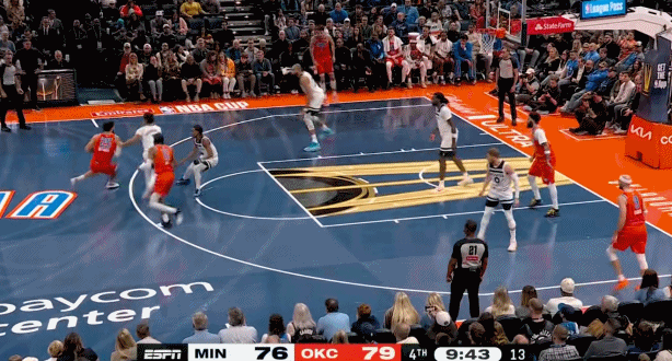 以赛亚乔持球突破上篮得手雷霆面前众生平等森林狼vs雷霆雷霆