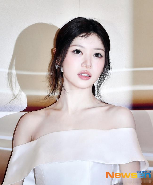 moka x 雅诗兰黛快闪店活动 