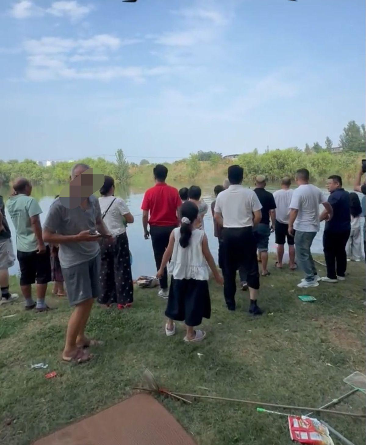 悲剧还是发生了！7 月 18 日下午，河南许昌，28岁男子郑晨阳带着年仅五岁的女