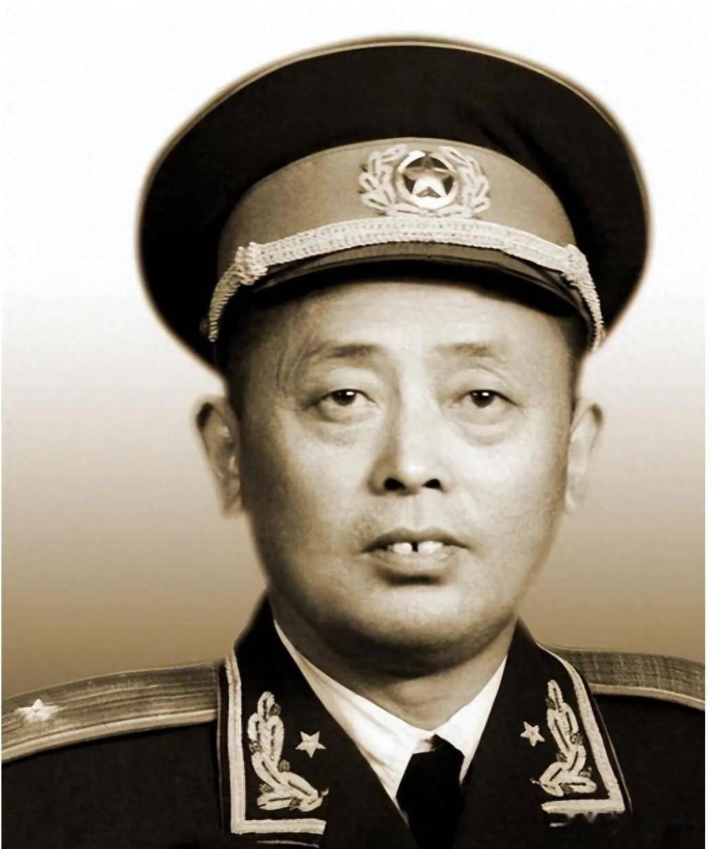 二野的“拼命三郎”、开国少将徐其孝打仗向来不要命。从鄂豫皖到长征路，从抗日战场到