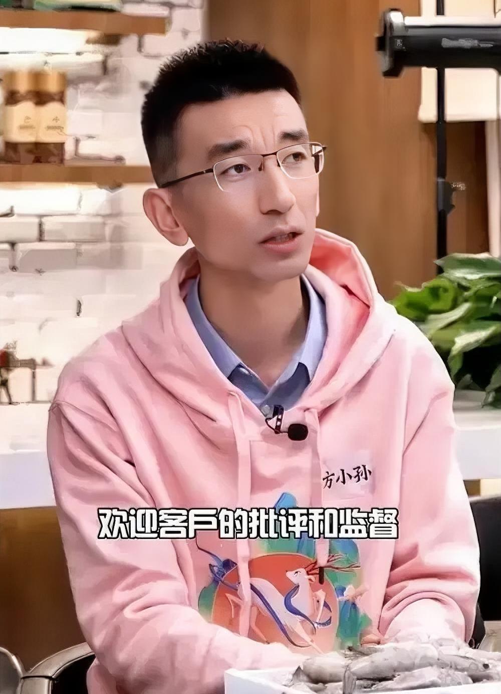 此消彼长，自此之后，老东家的粉丝数量再也无法超越与辉同行了！
几个月忙于其他事务