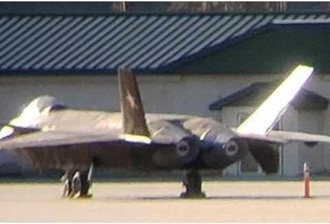 美军的F-35，从冲绳起飞，20分钟就能抵达中国沿海，但中国的东风-17，从发射