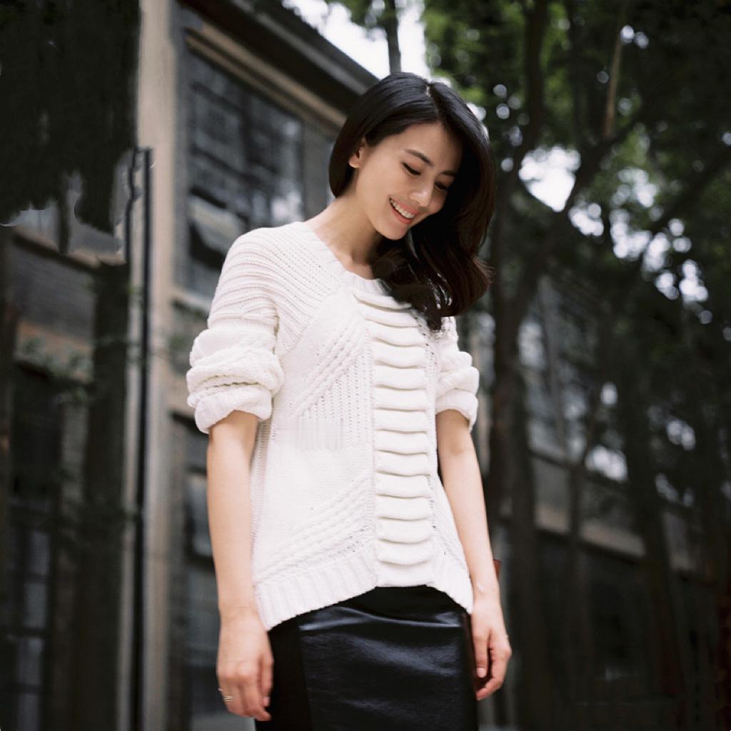 浅笑间流露知性温婉，气质清雅又灵动高圆圆 蔡依林舞台是文化细糠