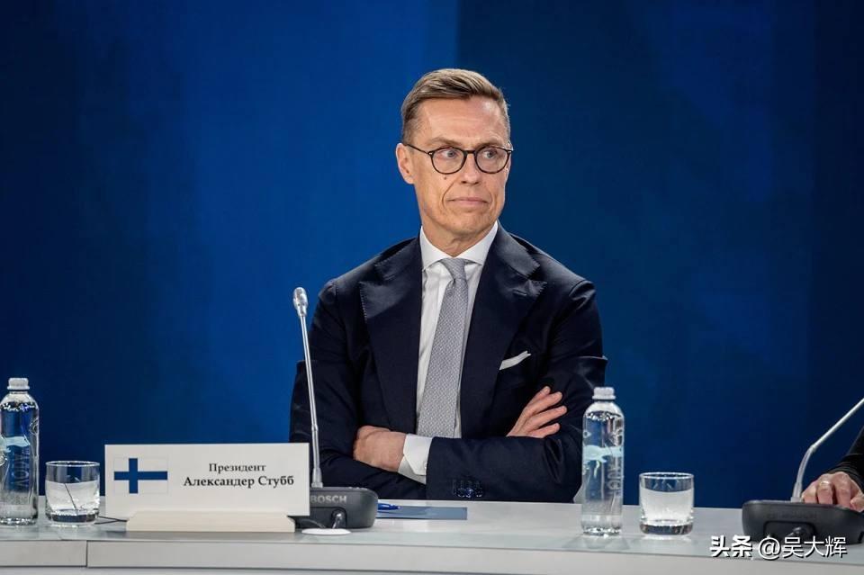 芬兰总统：在乌克兰实现和平的可能性正在变得越来越小
 
亚历山大·斯图布表示，过